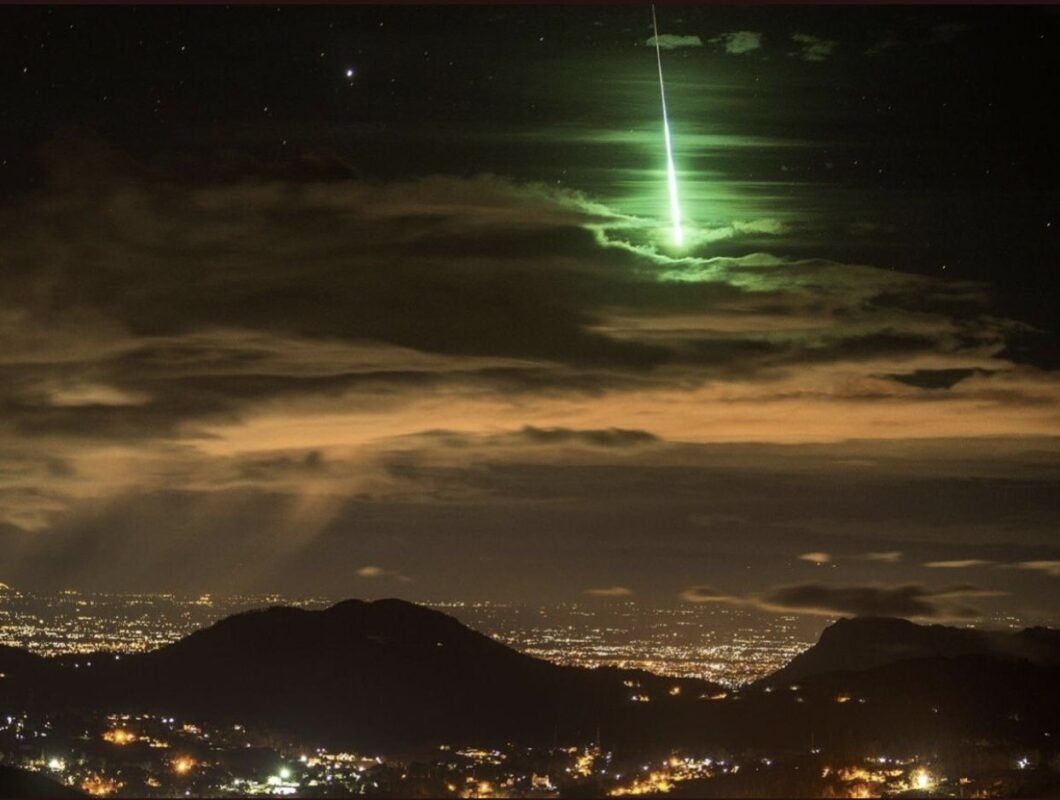 Meteor Düşmeleri ve Dünyamız Üzerindeki Etkileri